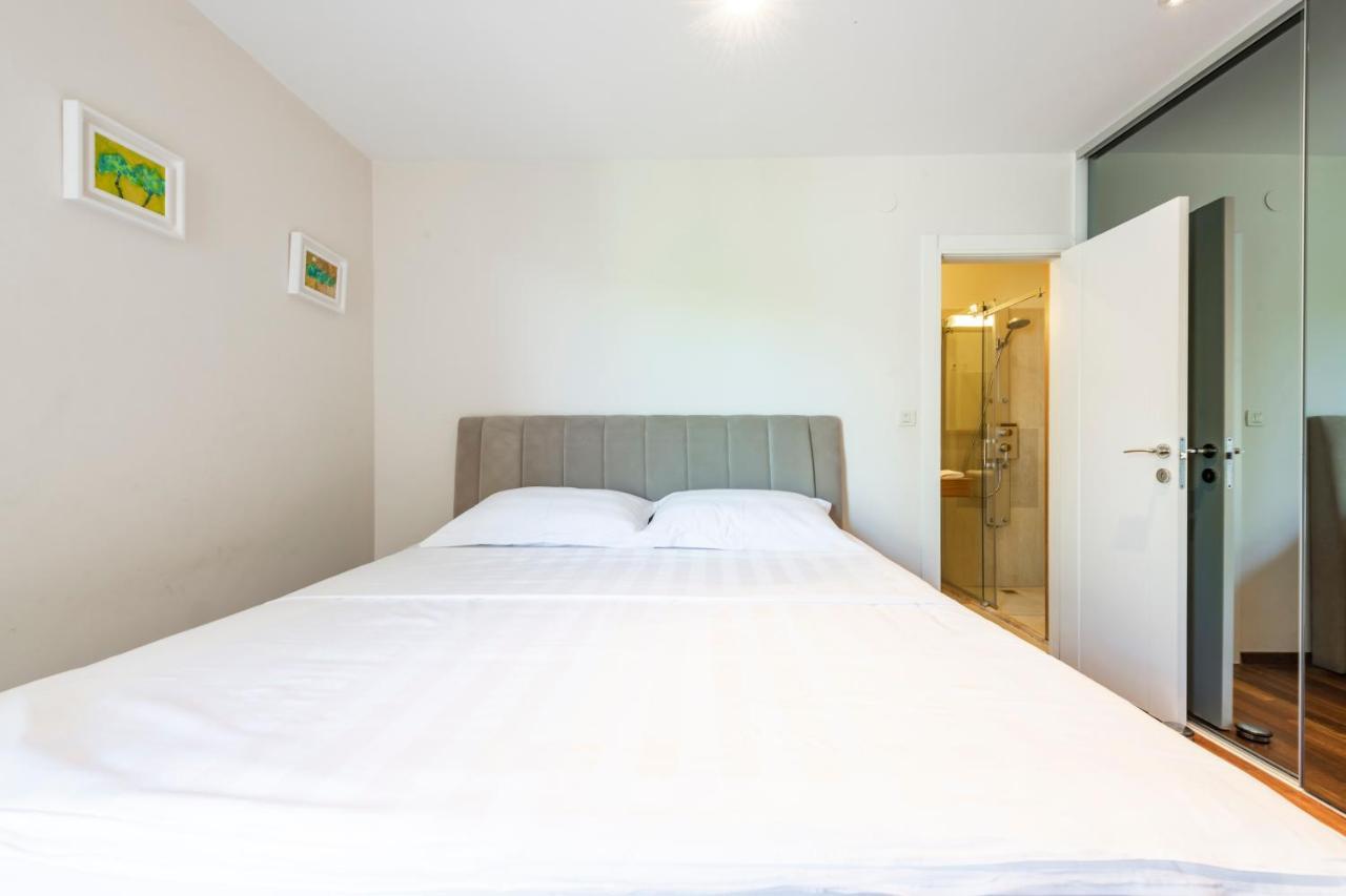 New Five Star Superior Apartment ซาตอน ภายนอก รูปภาพ